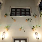 La Flamenka Проживання в сім'ї *