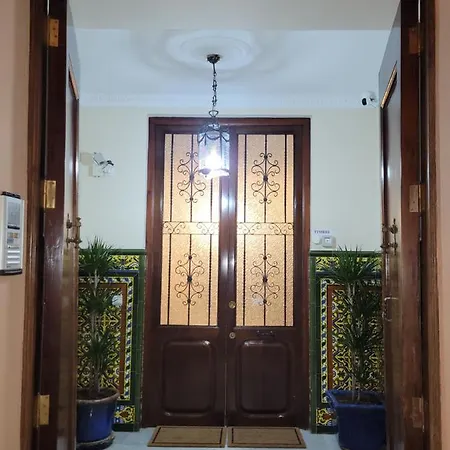 La Flamenka Проживання в сім'ї