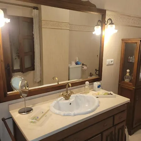 La Flamenka Проживання в сім'ї *